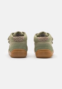 Woden TRISTAN - Boty se suchým zipem - dusty olive