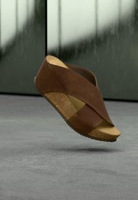 Ikke valgt, dark brown