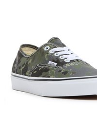 Vans AUTHENTIC UNISEX - Sneakers basse - green/multi