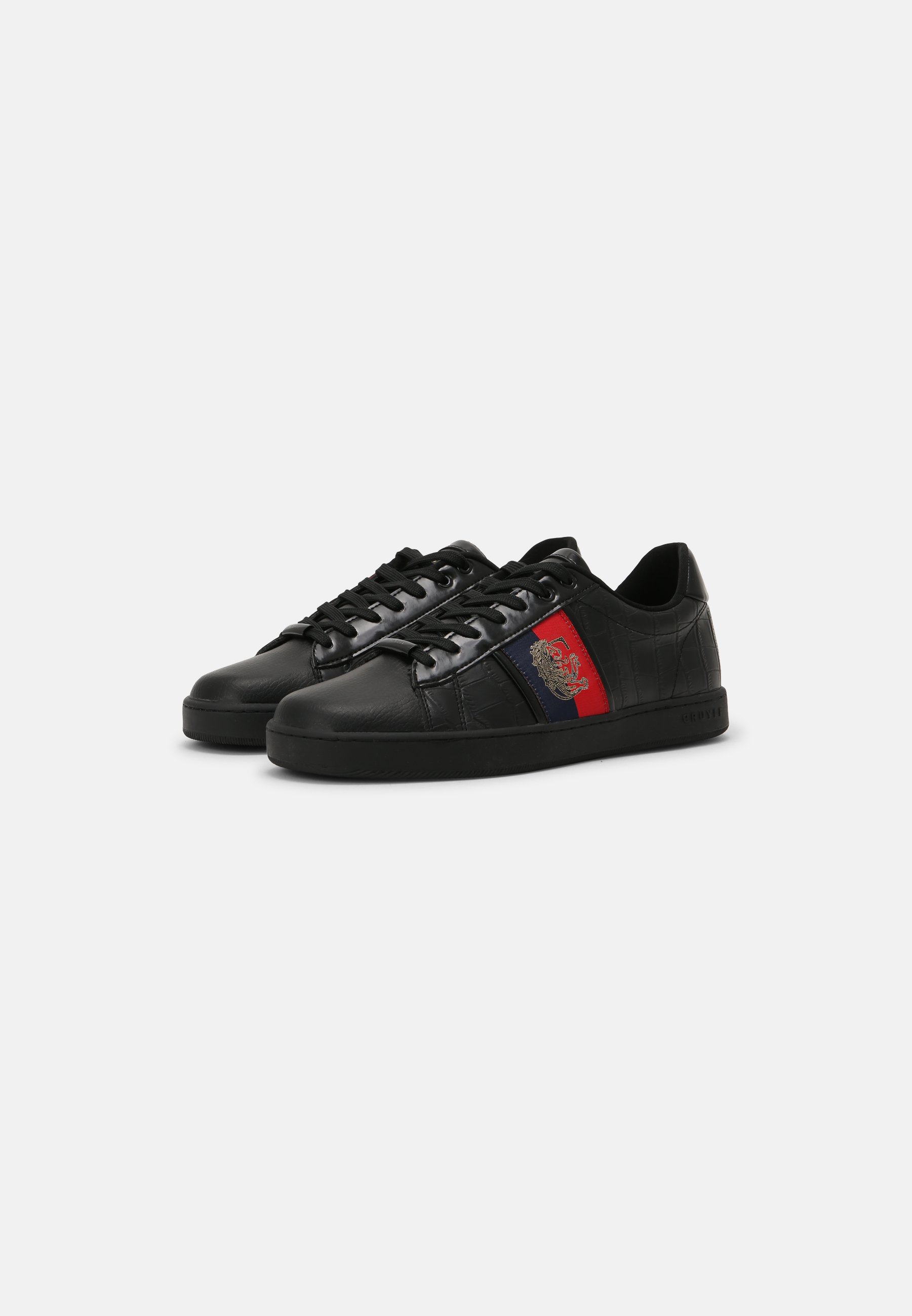 black cruyff trainers