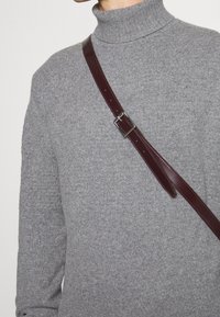 Selected Homme Stickad tröja - grey
