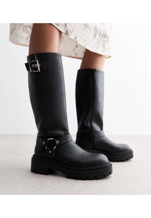 Plateaulaarzen - black