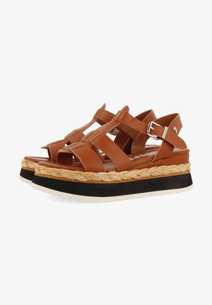 Gioseppo, Sandales à plateforme - brown