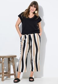 Ulla Popken STRIPED WIDE LEG CULOTTES - Broek - black
