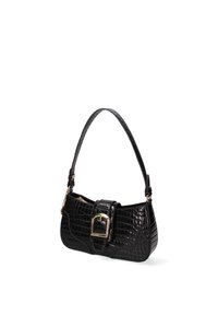 Borsa a mano in finta pelle di coccodrillo nera con una forma strutturata, manico corto e un accentuato cinturino in tono oro.