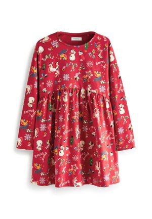 Robe rouge à manches longues pour enfants avec taille froncée, présentant des motifs de Noël colorés incluant des bonhommes de neige, des cannes en sucre d’orge, des oiseaux et des rennes.