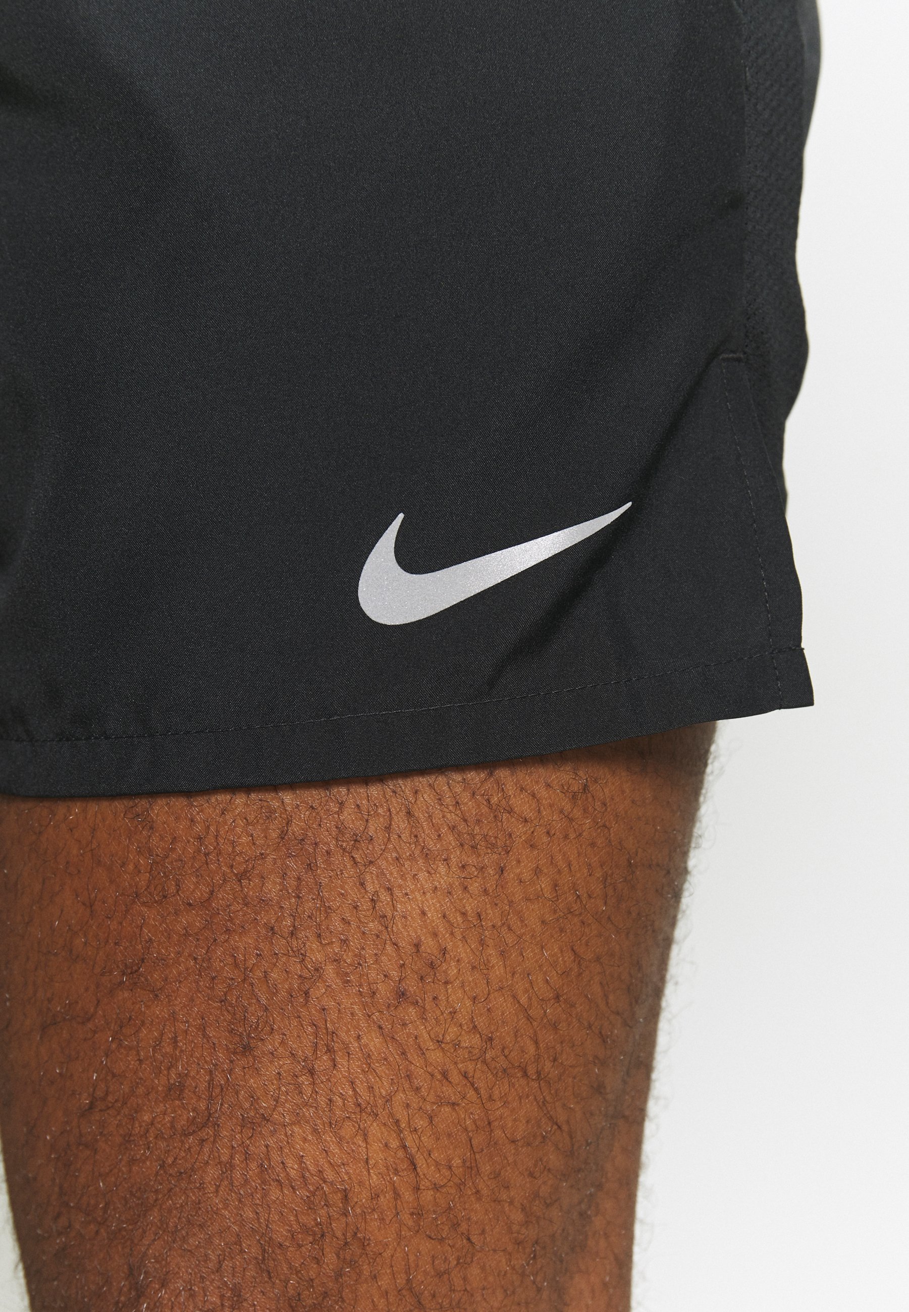 Nike Performance CHALLENGER - Sports shorts - black/silver/black - Zalando .co.uk