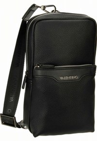 Crna teksturirana kožna torba na rame s prednjim džepom na patentni zatvarač i podesivim remenom s logom Valentina.