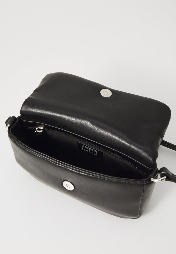 PILLOW FLAP CROSSOVER - Cross body bag4