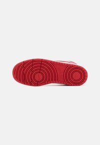 Nike Sportswear COURT BOROUGH MID 2 UNISEX - Sapatilhas de cano alto - sail/gym red/white