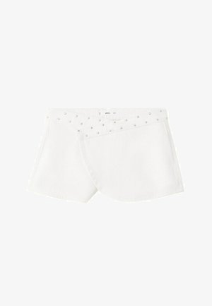 Biela asymetrická mini sukňa s prekrytím v prednej časti a malými striebornými cvokmi pozdĺž pásu.