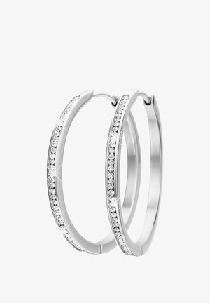 Zilveren oorringen met een rij fonkelende heldere kristallen langs de buitenrand, gladde afwerking, afgeronde vorm en stevige sluiting.