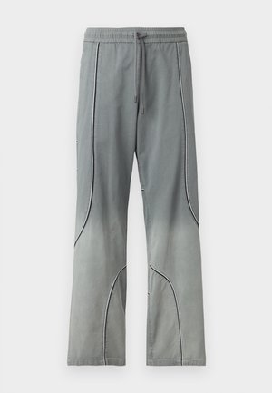 SLOUCHY TRACKPANT GARMENT DYE - Pantalon classique - castelrock