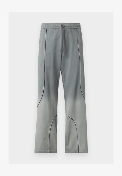 Γκρι παντελόνι με κορδόνι, με ελαφριά ξεθώριαση στα γόνατα και καμπυλωτές μαύρες λεπτομέρειες στις ραφές μπροστά και στα πλαϊνά.