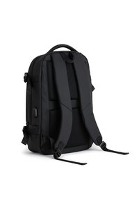 Pako Lorente - Plecak