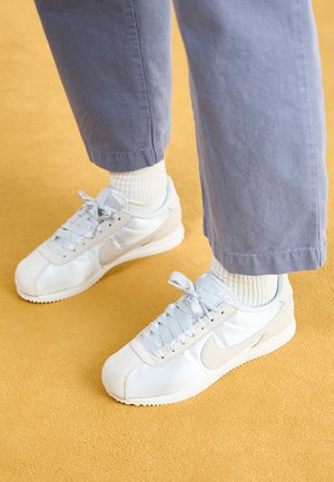 CORTEZ SE TREND - Baskets basses - pure platinum/platinum tint