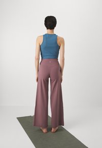 Björn Borg STUDIO CROSS TANK - Top - mallard blue