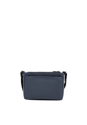 Piccola borsa messenger rettangolare blu navy con tasca frontale e tracolla nera regolabile su sfondo bianco.