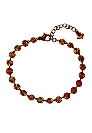 Pulsera de tono dorado con eslabones circulares con patrón de rayos de sol y cierre de langosta con cadena ajustable y colgante en forma de corazón.