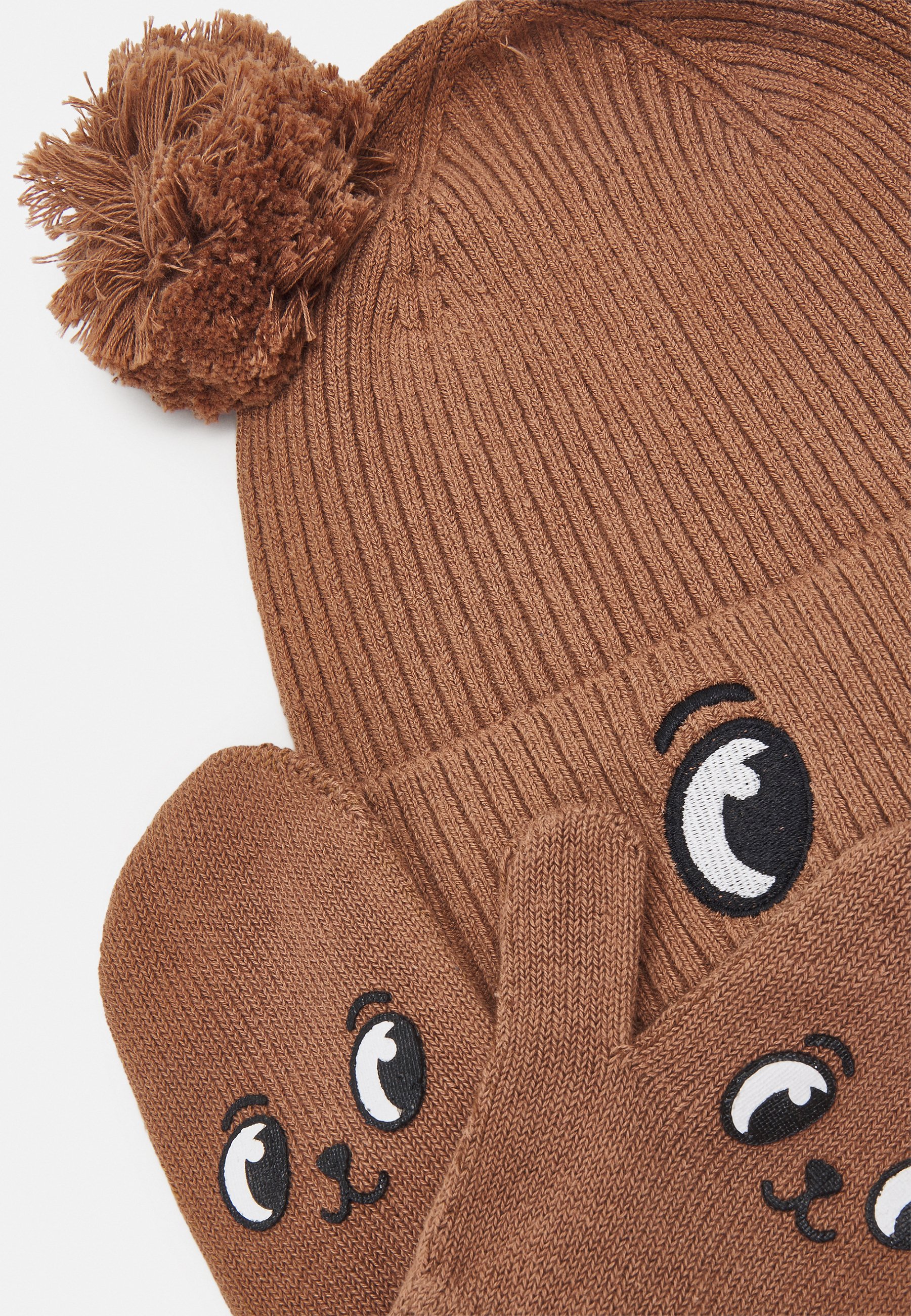 brown mittens