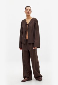 NA-KD MID WAIST - Püksid - brown