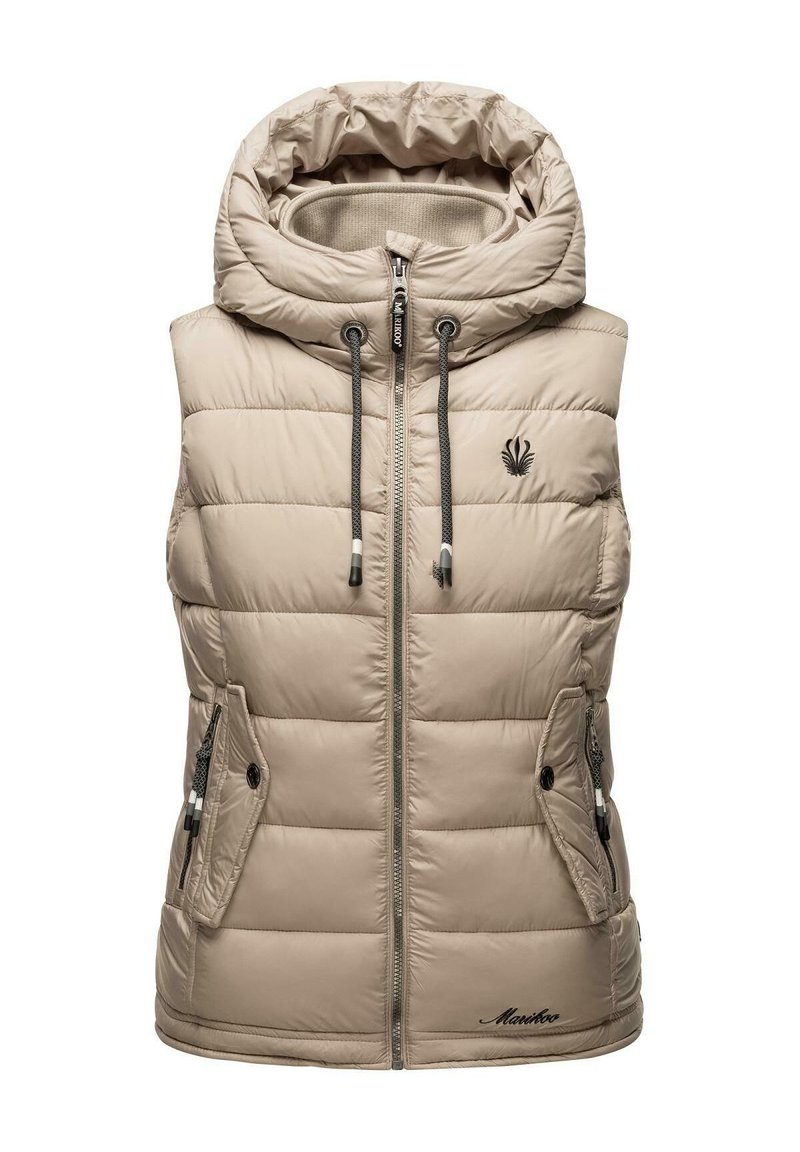 Beige Steppweste mit Kapuze, gesteppter Verarbeitung, zwei seitlichen Taschen, Frontreißverschluss und schwarzem Logo unten rechts. Strukturierter Stoff.