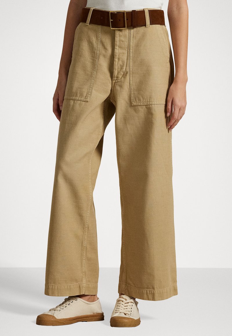 Polo Ralph Lauren COTTON REVERSE SATEEN CROPPED FLAT FRONT - Kelnės - khaki