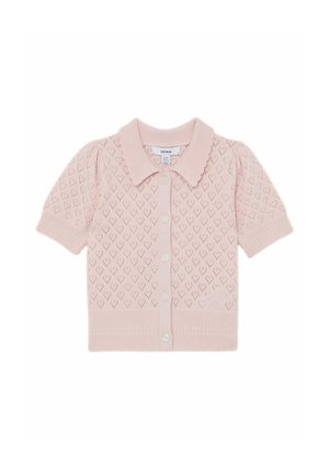 Kardigán s krátkym rukávom, ružový pletený, so zvlneným golierom, vzorom srdiečok a zapínaním na gombíky vpredu. Má textúrovaný lem a ozdobné detaily.