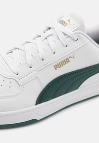 Puma CAVEN UNISEX - Sneakers basse - white/dark myrtle/gold