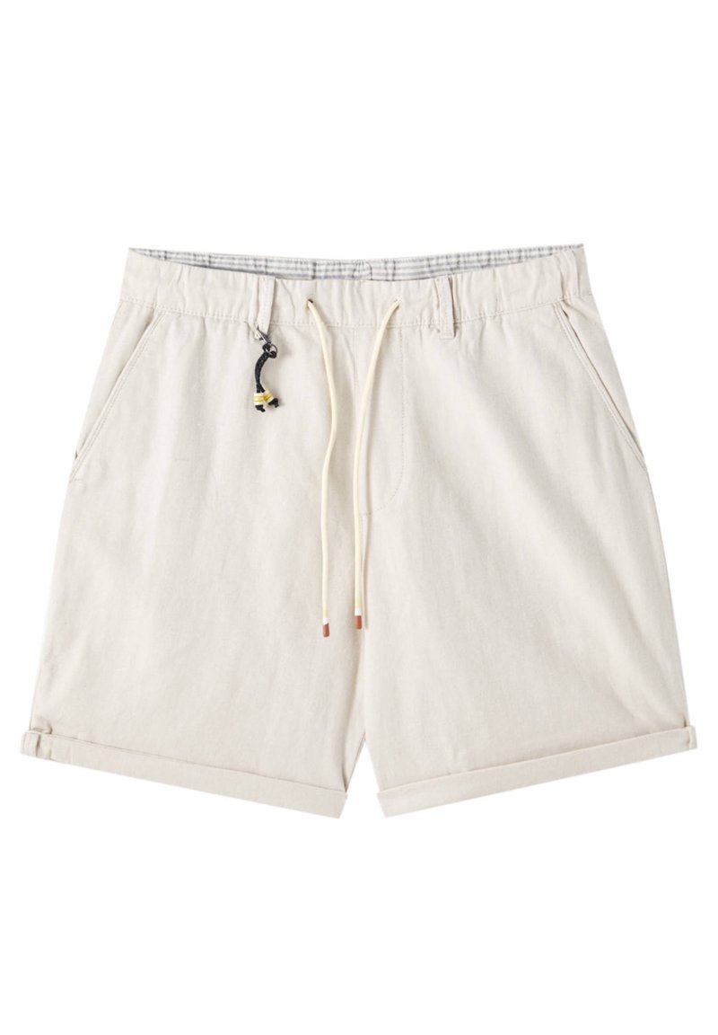 Shorts en coton beige avec une ceinture élastique, des poches avant et un cordon de serrage avec des accents noirs et jaunes. Revers pliés en bas.