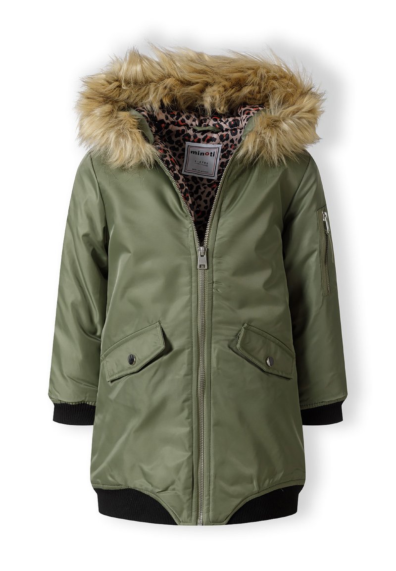 Chaqueta verde oliva con capucha de piel sintética, cierre de cremallera, bolsillos laterales y forro de leopardo. Puños y dobladillo acanalados para un ajuste ceñido.