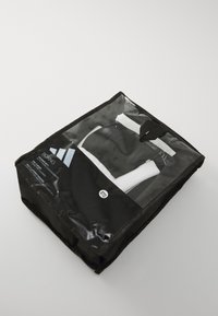 Thumbnail Image 4