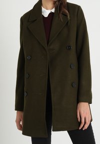 KIOMI Cappotto corto - olive