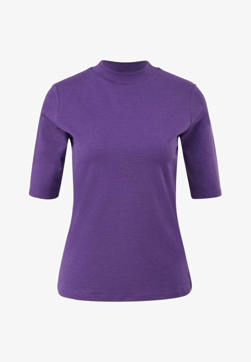 Lila kurzärmliges T-Shirt mit hohem Ausschnitt, aus weichem Baumwollstoff gefertigt, mit einer figurbetonten Silhouette und glatter Textur.