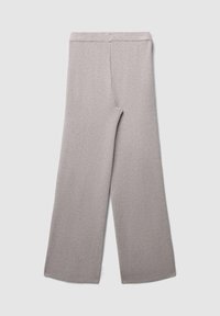 Hellgraue, weit geschnittene Hosen aus weichem Stoff mit glatter Textur, elastischem Taillenbund und ohne sichtbare Muster oder Beschläge.