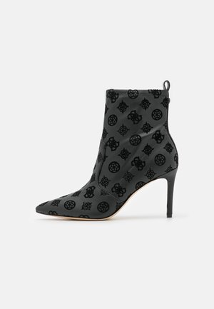 Bottines à talons hauts - black