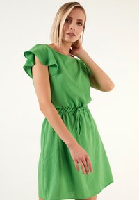 LELA REGULAR FIT - Päevakleit - green