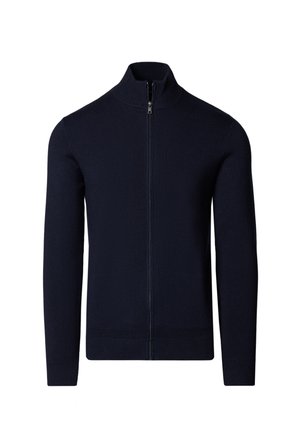 Granatowy sweter na zamek, dziergany, z długimi rękawami i stójką, przedstawiony na białym tle.