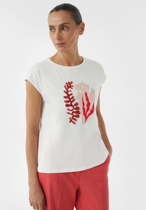 - T-shirt z nadrukiem
