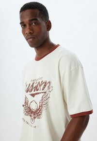 Koton - T-shirt z nadrukiem