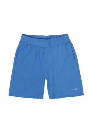 Blaue Baumwollkurzshorts mit einem elastischen Bund, zwei Seitentaschen und einem kleinen bedruckten Logo am unteren rechten Bein. Glatte Textur.