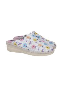 Par de zapatillas sin talón con suelas beige y superiores de tela gris que presentan pequeños patrones florales coloridos.