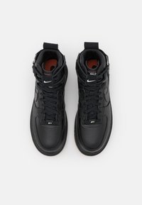 Nike Sportswear AF1 UT 2.0 - Sneakers alte - black/summit white/orange ...