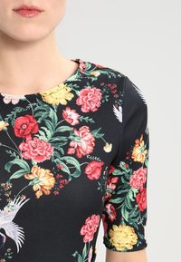 Dorothy Perkins Pouzdrové šaty - black