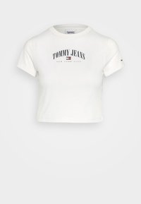 Bílý zkrácený tričko z bavlny, s tmavě modrým textem "TOMMY JEANS" a malým logem na levém rukávu.