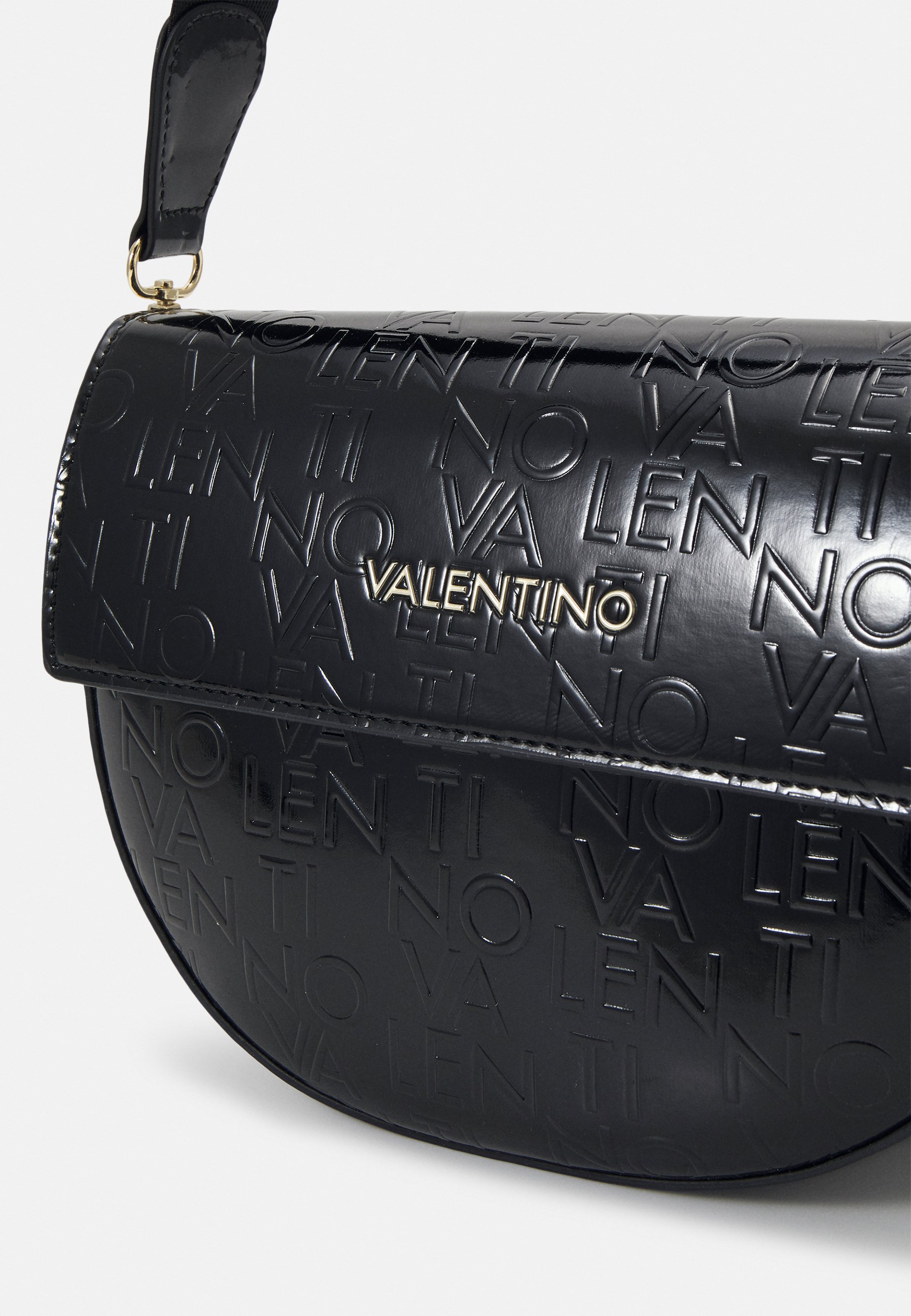 Mario Valentino☆Bigs クロスボディバッグ ブラック Valentino Bigs Crossbody Bag, Black Saddle Bag 20% Off