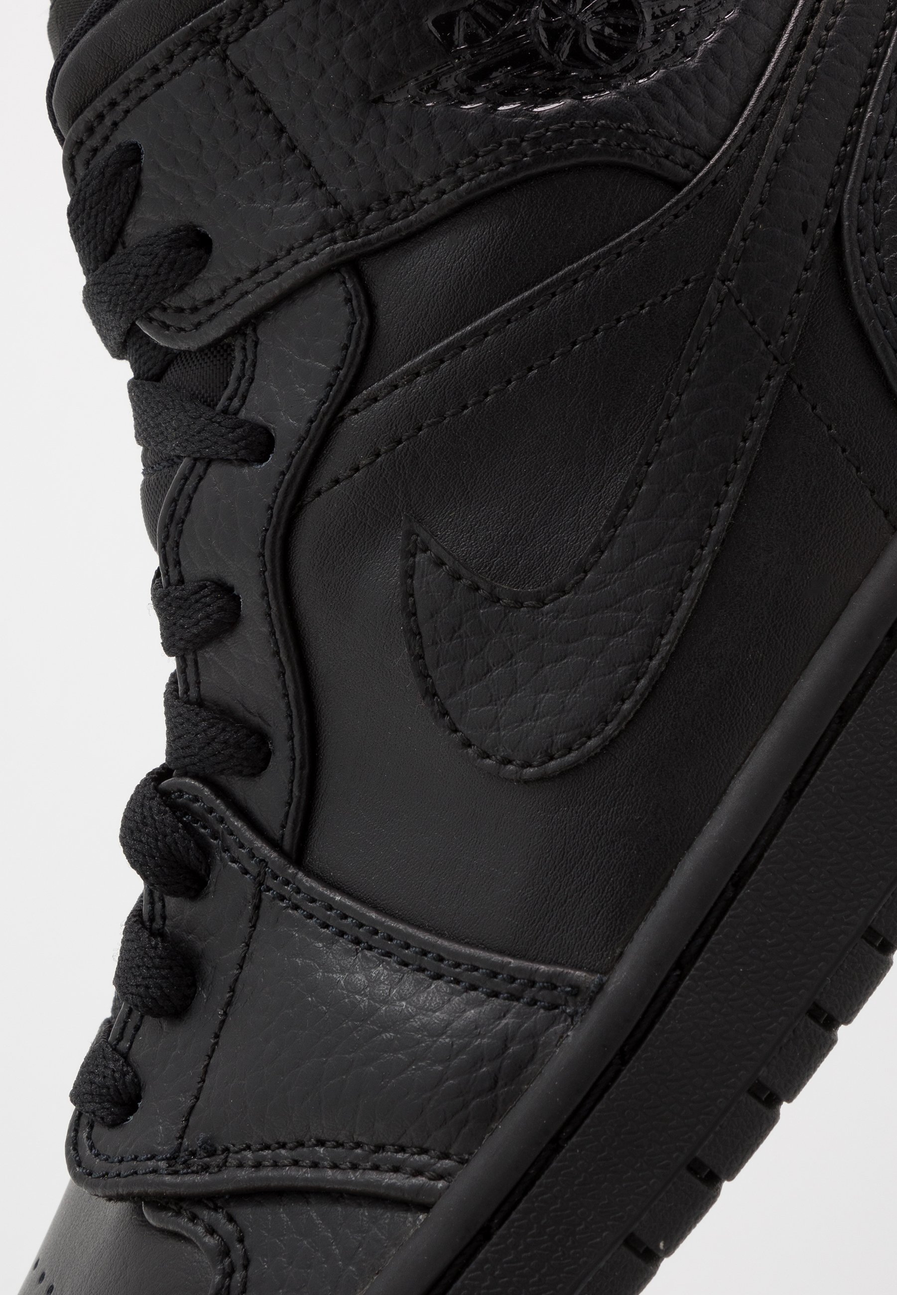 air jordan mid 1 all black