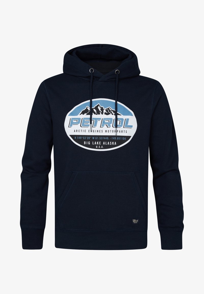 Navy sininen huppari etutaskulla, jossa on pyöreä logo vuorten kanssa ja teksti "PETROL" paksulla fontilla. Puuvillamateriaalia, jossa on nyörit.