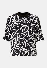 Haut noir à manches courtes présentant un motif abstrait blanc, col rond et coupe ample. Tissu lisse avec une silhouette décontractée.