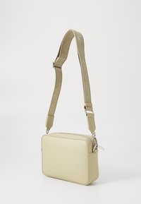 Calvin Klein SMALL CAMERA BAG - Torba preko tijela - eucalyptus